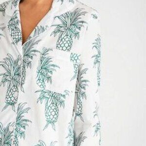 Desmond and Dempsey Pineapple Print Pajama Set - Size M